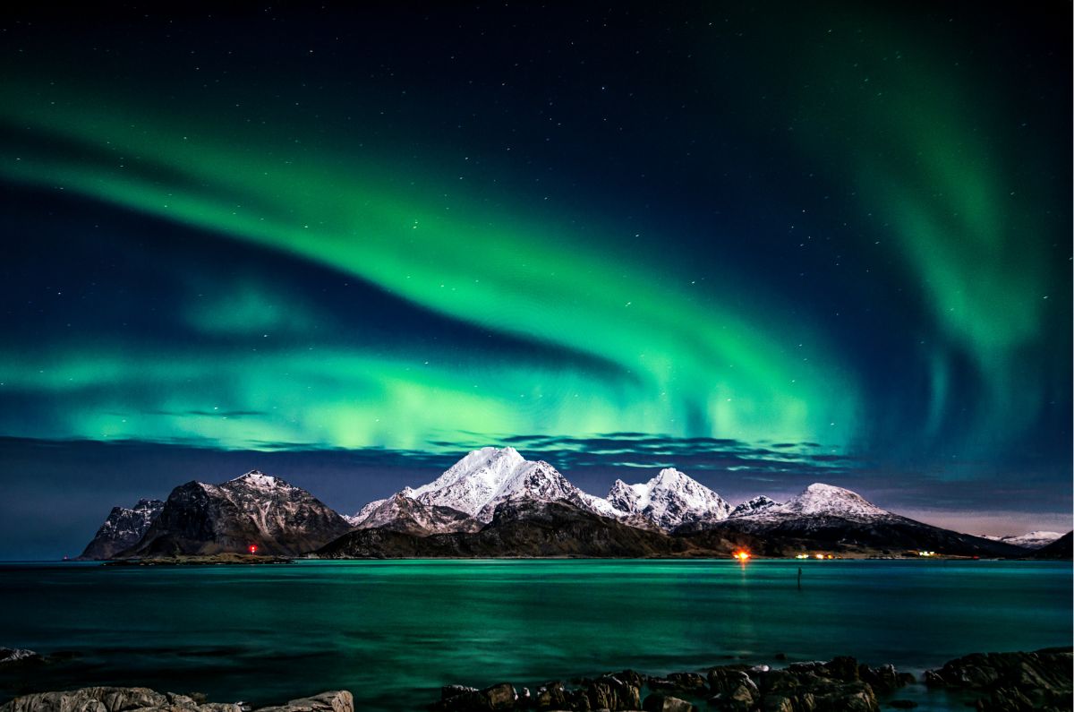 Auroras boreales: el fenómeno natural perfecto para una aventura en solitario