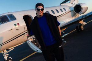 Eduin Caz podría firmar contrato como solista