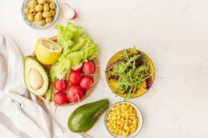 Beneficios de adoptar una alimentación basada en plantas para tu salud