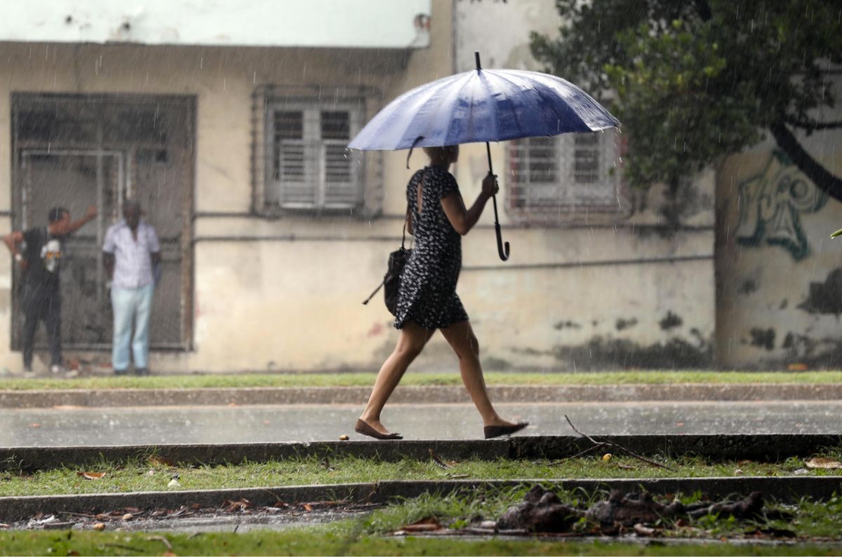 Clima HOY: Intenso calor y fuertes lluvias afectarán a estos estados