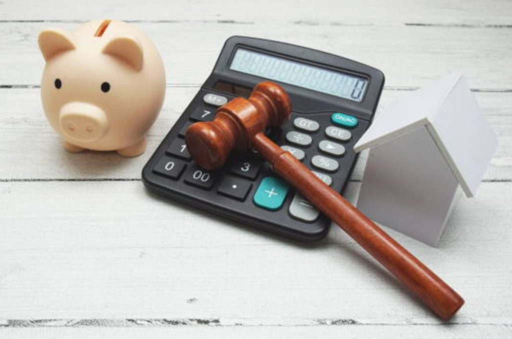 ¿Tus pagos ya no te dejan tranquilo? A continuación te enlistamos algunas deudas por las que te pueden embargar; toma nota.