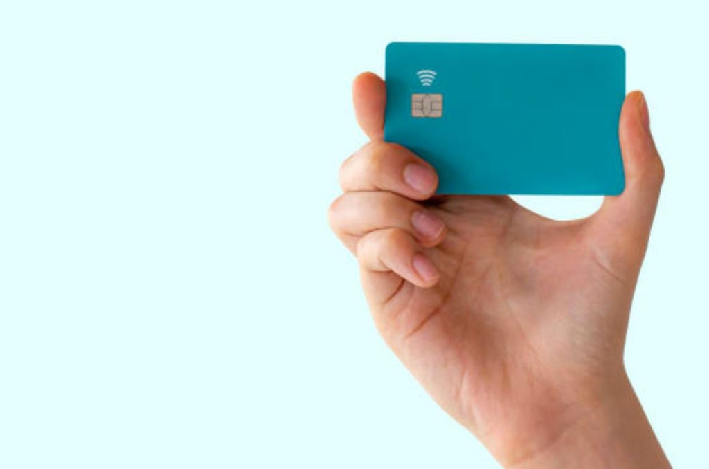 Tener diferentes tarjetas de crédito de distintos bancos no es tan mala idea si te sabes organizar y regular en tus gastos.