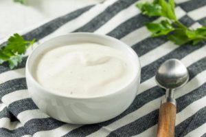 ¿Cómo elaborar tu propia salsa ranch y aderezo casero?