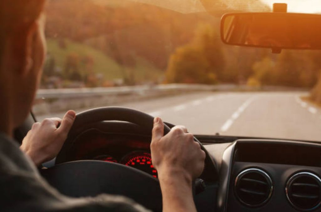 ¿Viajarás por carretera para pasear con tu familia? Prepararte bien y conocer algunos tips que te ayudarán a viajar seguro en carretera.
