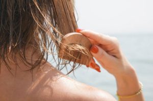 Cómo cuidar tu cabello en la playa