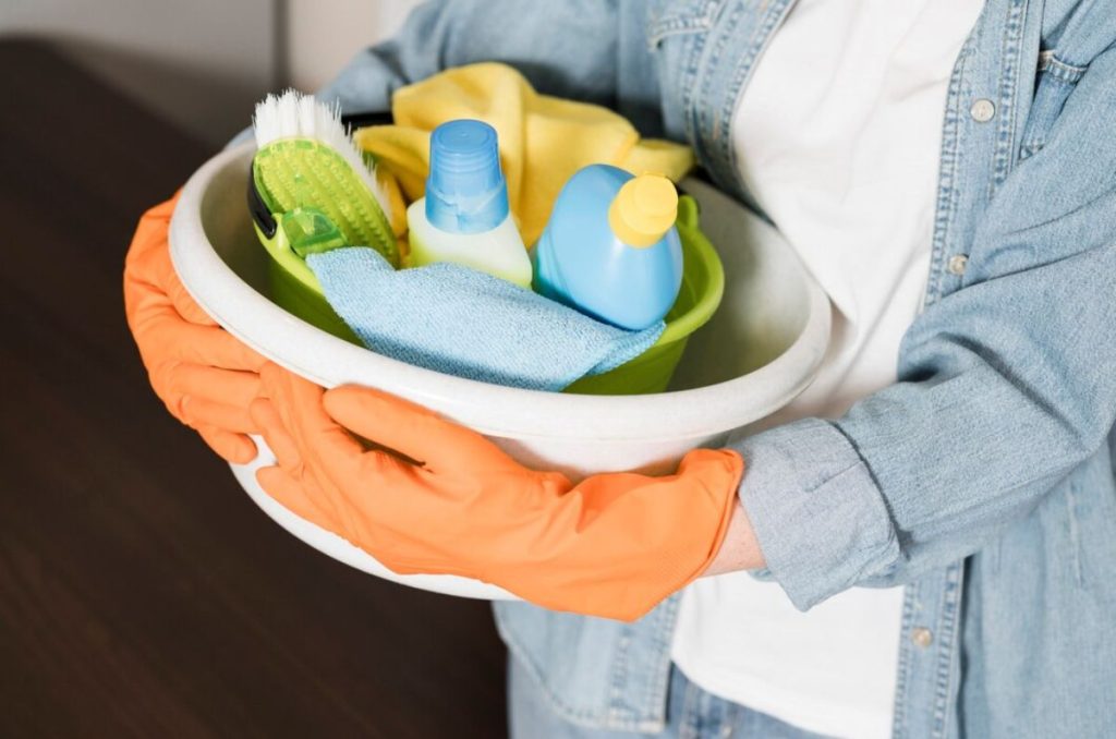 Sácale provecho al detergente líquido para la limpieza del hogar