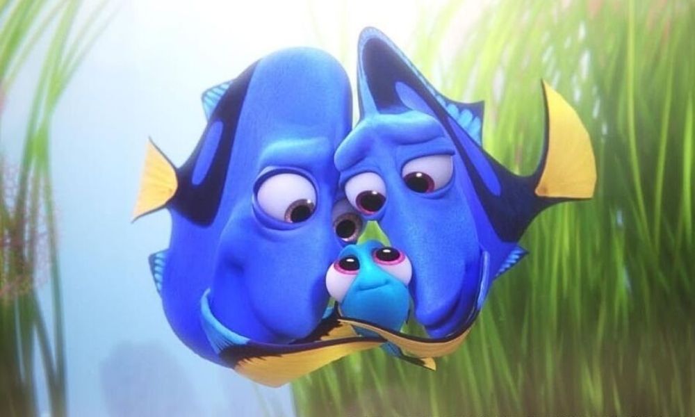 Dory bebé junto a sus padres: Jenny y Charlie