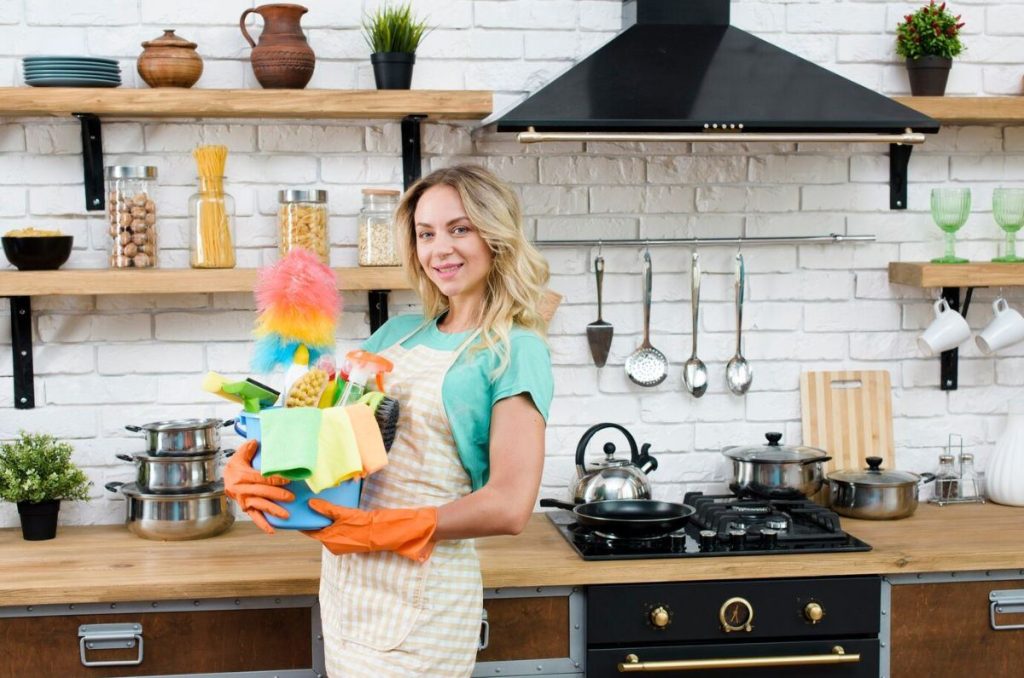 ¿Sabías que puedes usar el desengrasante para cocina en otras áreas del hogar?