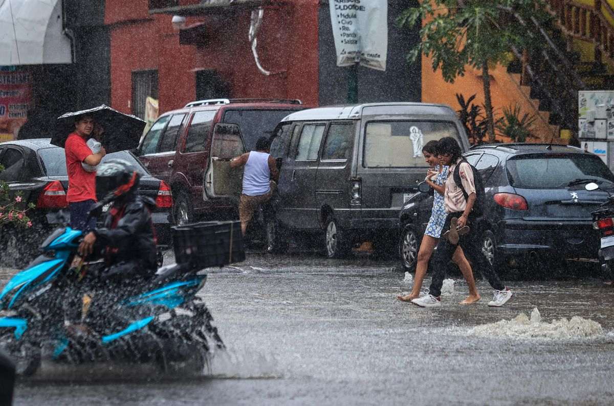 Clima HOY: Llega cuarta ola de calor, pero lluvias predominarán en México