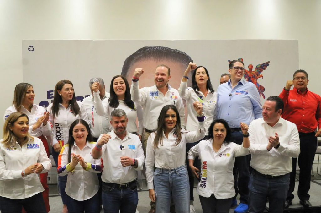 El candidato de la Alianza Va x la CDMX a la jefatura de Gobierno, Santiago Taboada, y los 16 candidatos a las alcaldías denunciaron anomalías en el proceso electoral.