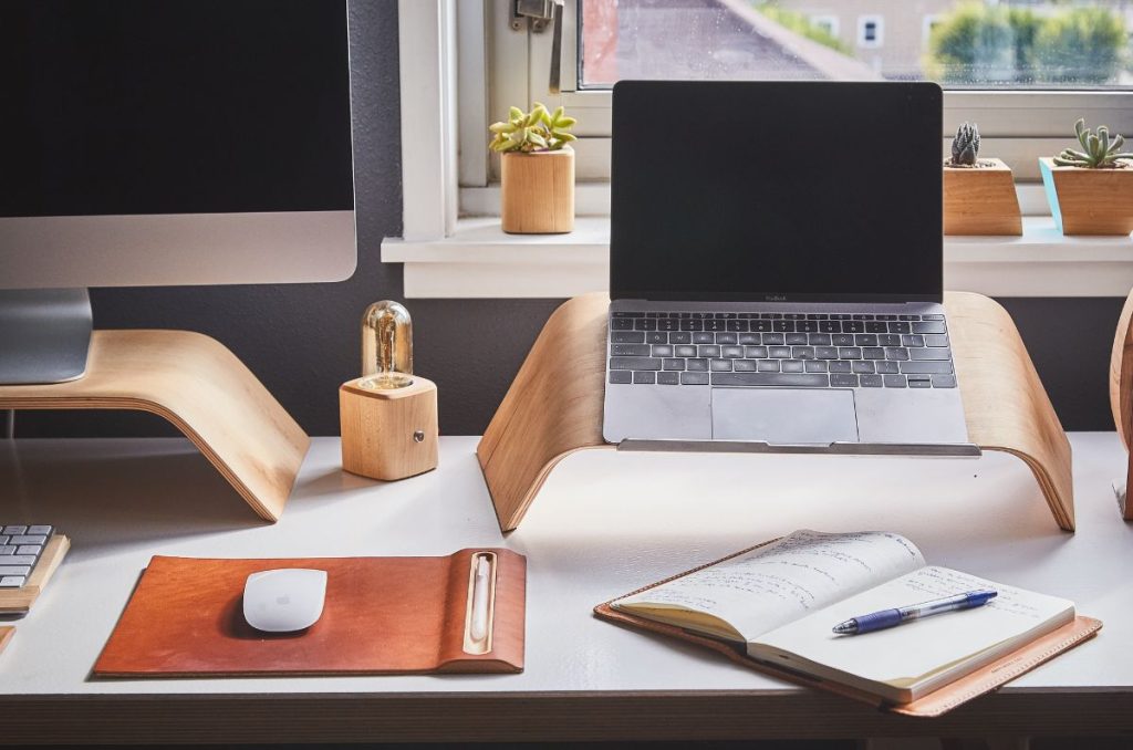 Existen 6 formas de limpiar tu computadora, estas alargarán su tiempo de vida y minimizarán el riesgo de que te ataquen los hackers.