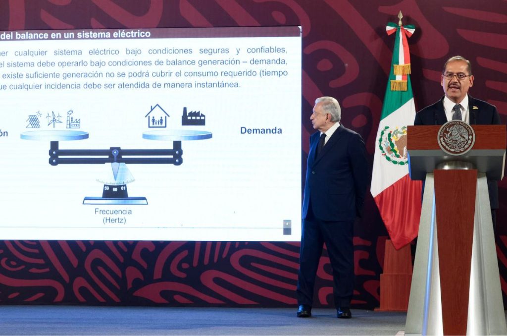 Los apagones masivos por la ola de calor que afectaron la semana pasada dejaron sin luz a al menos el 5% de los usuarios en México.