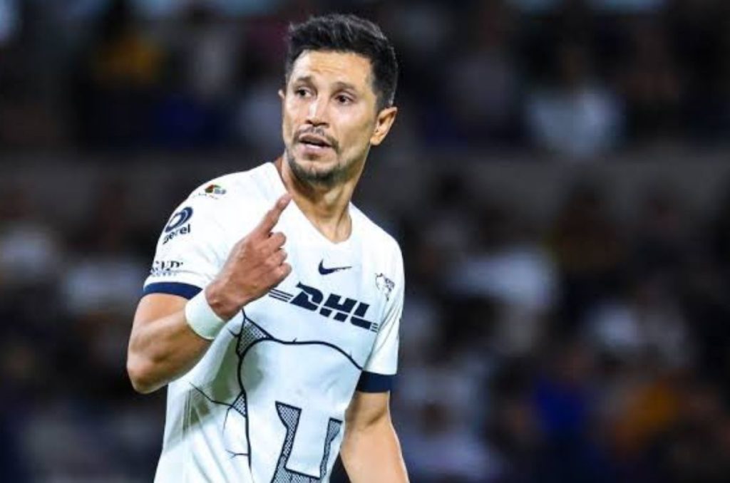 Algunos jugadores meditan su retiro tras el Clausura 2024 en Liga MX. Estos elementos están preparando su adiós de las canchas profesionales.