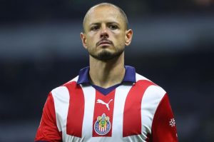 ‘Chicharito’ Hernández explota por mal momento en Chivas: ‘Soy odioso, mamón, soy un asco’