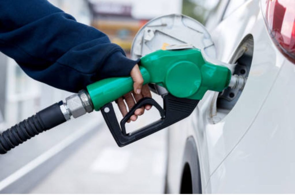 La ola de calor puede volverse una de las razones por las que tu gasolina no rinde lo suficiente, conoce las razones y qué hacer.