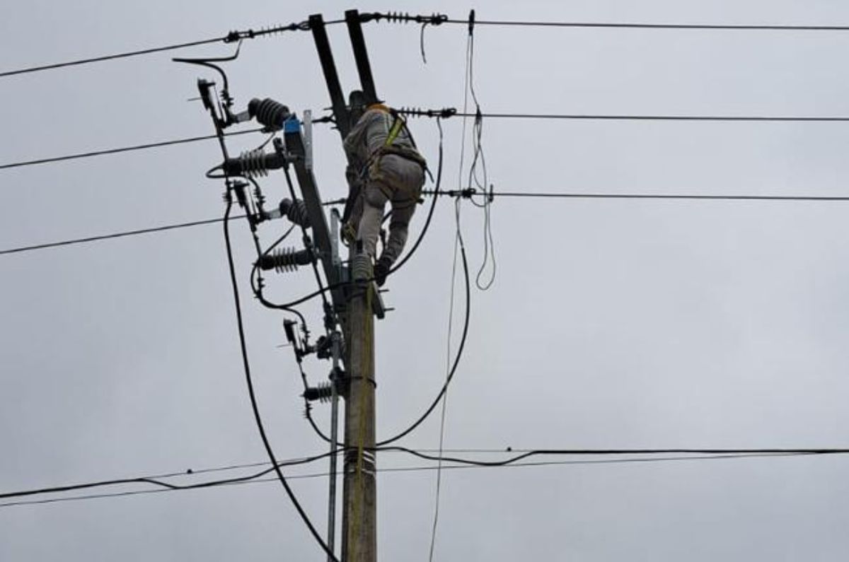 Pese a apagones masivos, México suministrará electricidad a Belice
