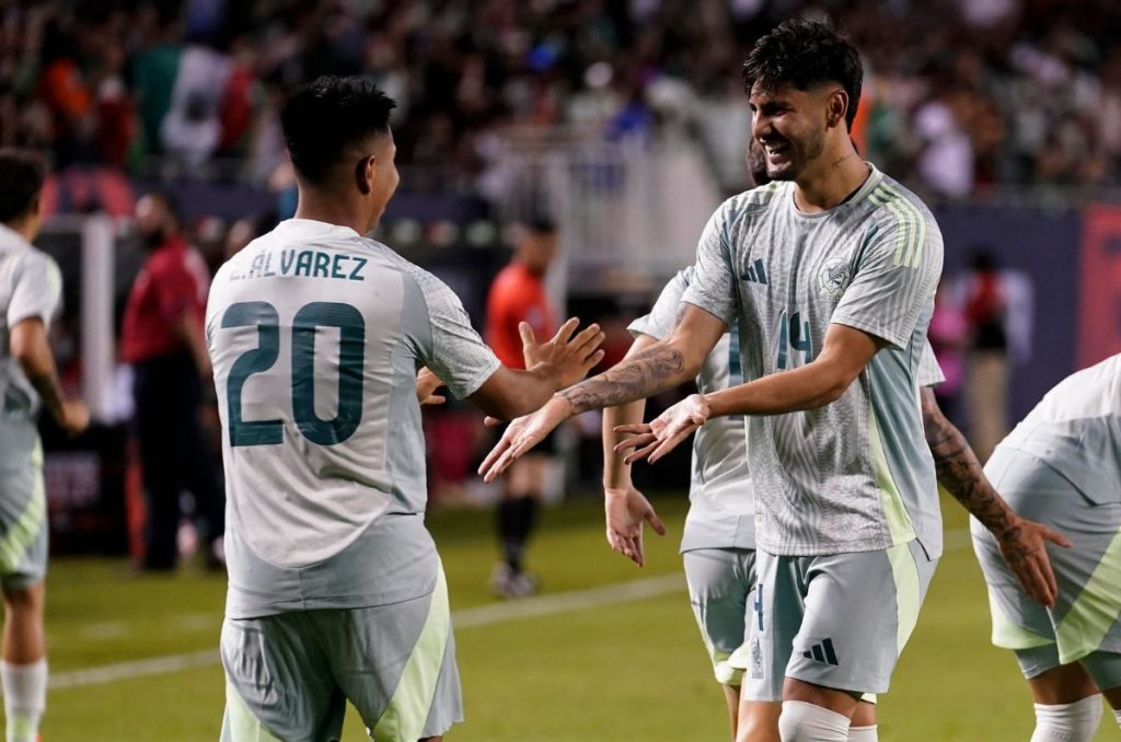 Con un solo gol de Efraín Álvarez, la Selección Mexicana -repleta de jóvenes- venció a su similar de Bolivia en partido amistoso.