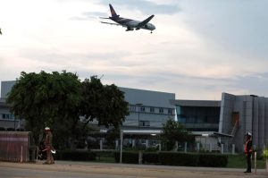 Video: Así quedó avión tras fuertes turbulencias en vuelo de Londres a Singapur