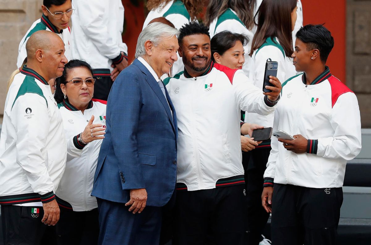 AMLO garantiza recursos a los olímpicos mexicanos con dinero devuelto de EEUU