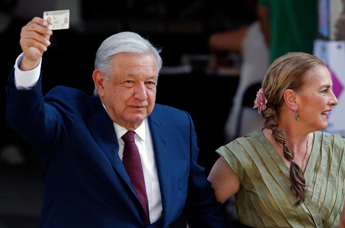 AMLO emite su voto por última vez como presidente de México