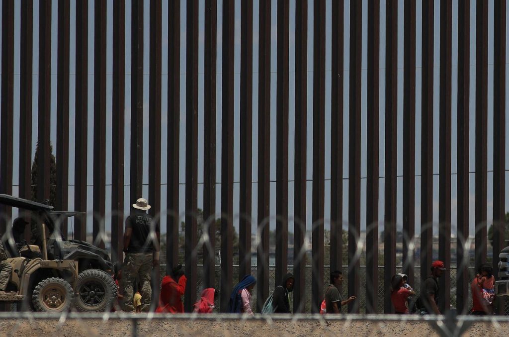 El presidente de EEUU, Joe Biden, anunció una orden ejecutiva para restringir las solicitudes de asilo en la frontera con México.