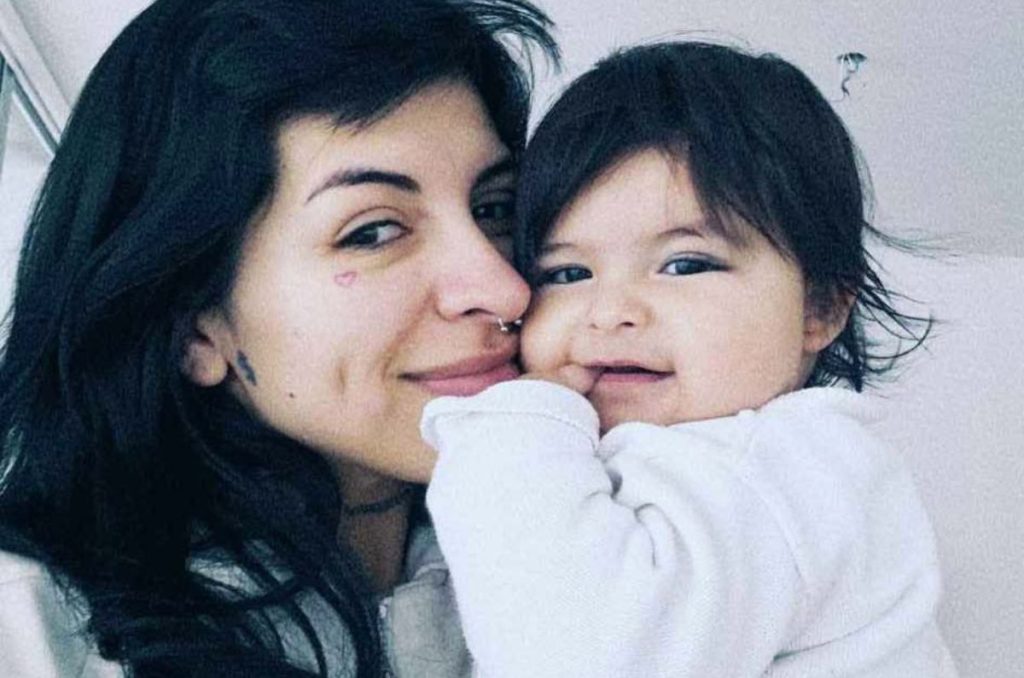 Cazzu rompió el silencio ante el acoso del que es objeto en las redes sociales, por el nuevo romance de mexicano. ¡Dejará las redes!