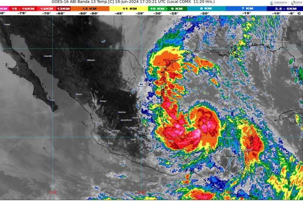 La tormenta tropical Alberto, primer ciclón de la temporada, podría tocar tierra este miércoles o jueves en México, alertó el SMN.