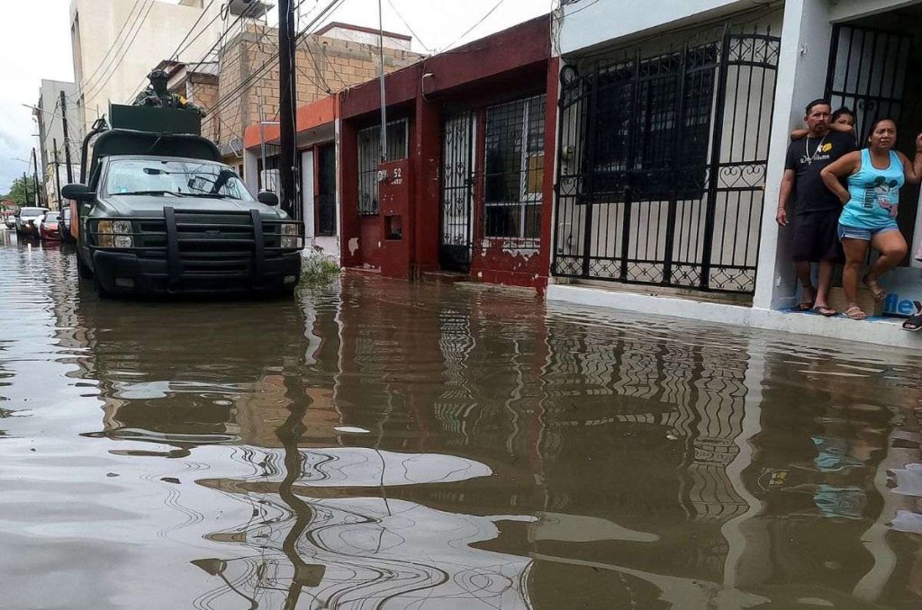 La tormenta tropical Alberto, primer ciclón de la temporada, podría tocar tierra este miércoles o jueves en México, alertó el SMN.