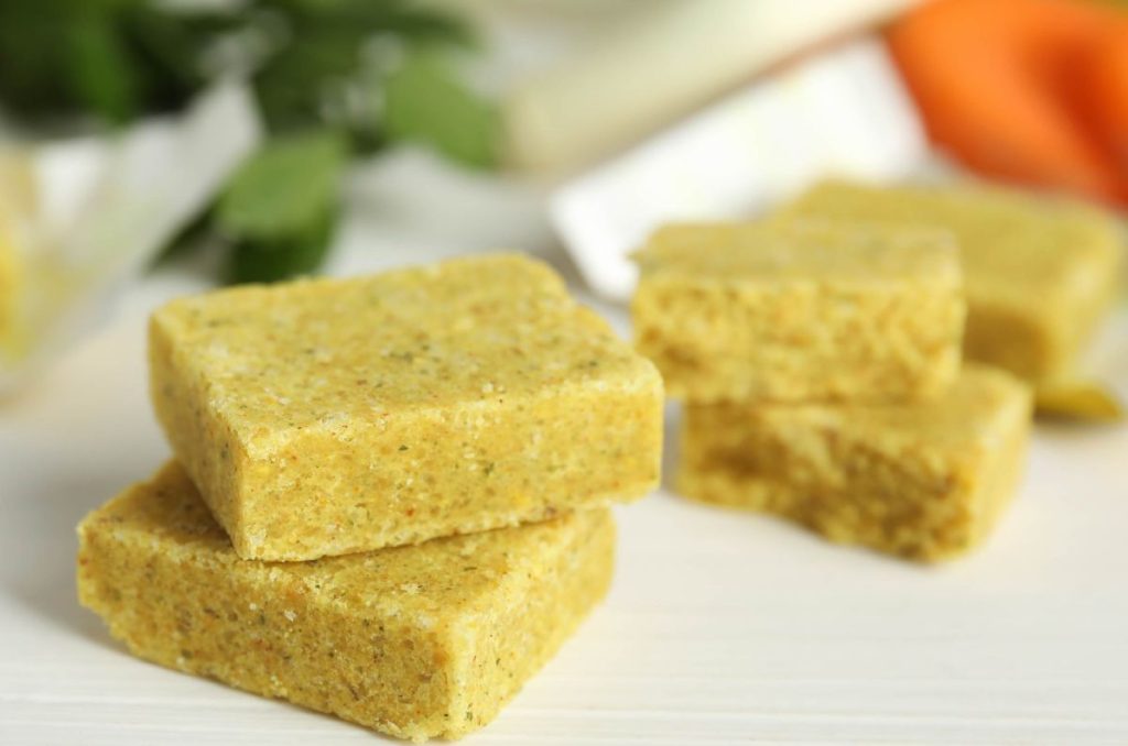 ¡Cuidado con los cubitos de consomé de pollo! Profeco revela las peores marcas que puedes utilizar en la cocina.