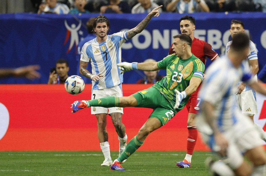 La Copa América 2024 arrancó este jueves 20 de junio con una arrasadora victoria de Argentina ante Canadá y con récord para Messi.