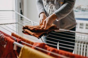 ¡Dile adiós a la secadora! Truco casero para secar la ropa en temporada de lluvias