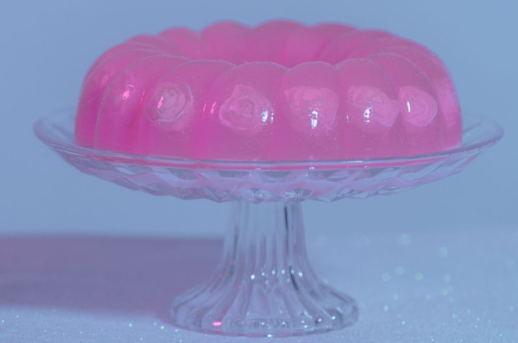 La gelatina además de ser un postre fácil de preparar, también es una fuente natural de colágeno, descubre cuáles son las mejores, según Profeco.