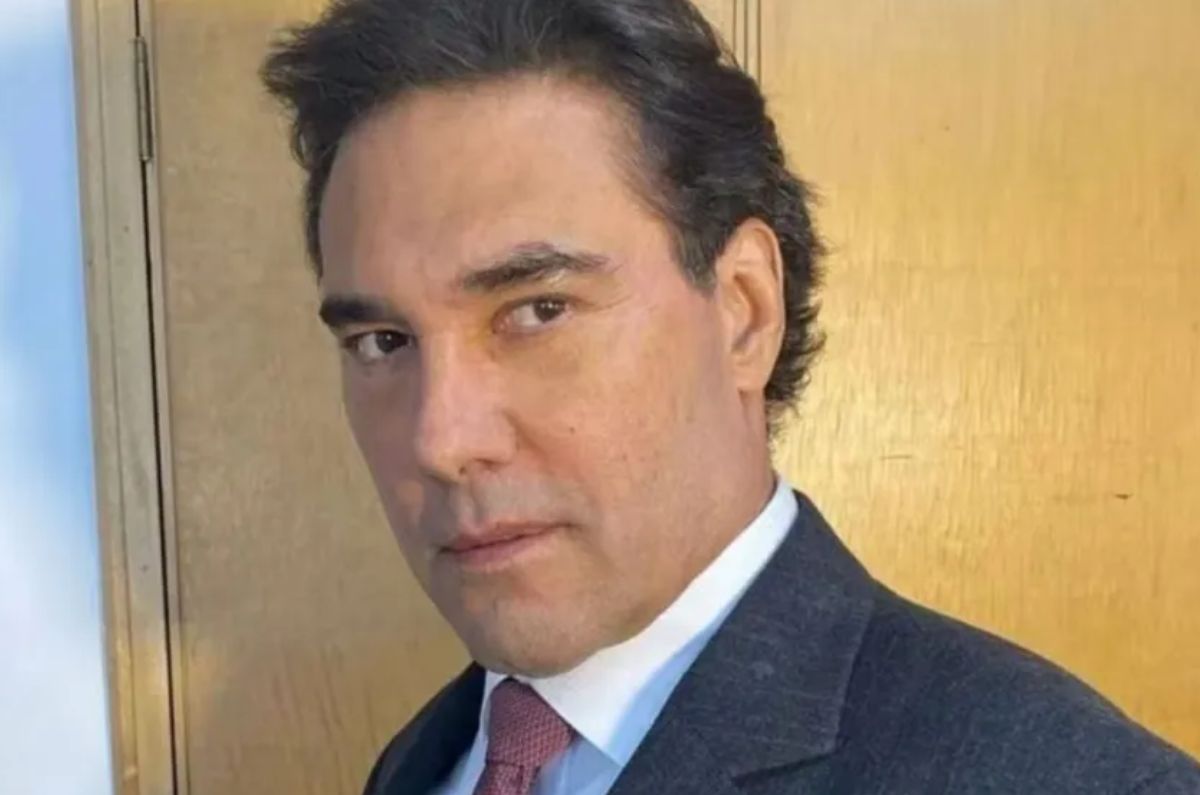 Demandan a Eduardo Yáñez por agresión y robo a reportera