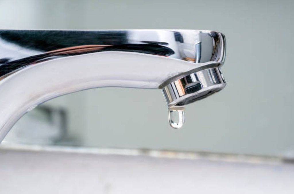 CDMX y Edomex tendrán cortes de agua: Sistema Cutzamala detendrá suministro para reparar fuga. Mira qué lugares serán afectados.