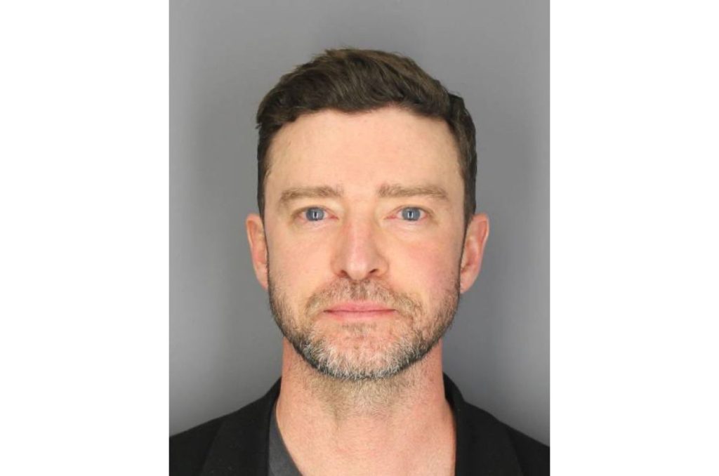 El Departamento de Policía de Sag Harbor revela la fotografía del arresto de Justin Timberlake.