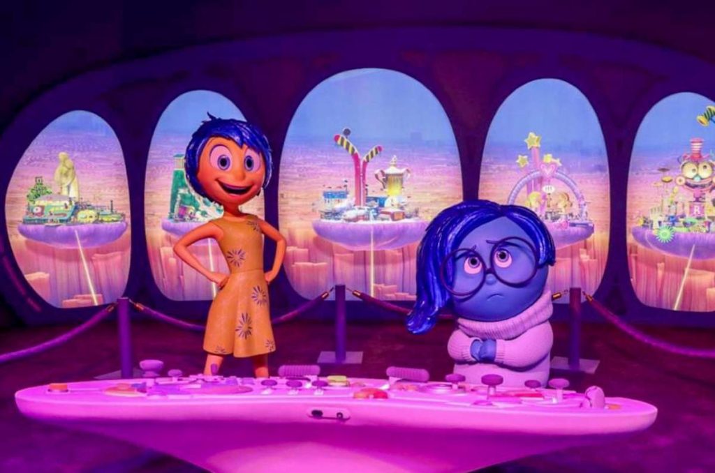 ¡Corre a tomarte fotos en el set de Intensamente! La experiencia de Mundo Pixar regresa por una corta temporada.