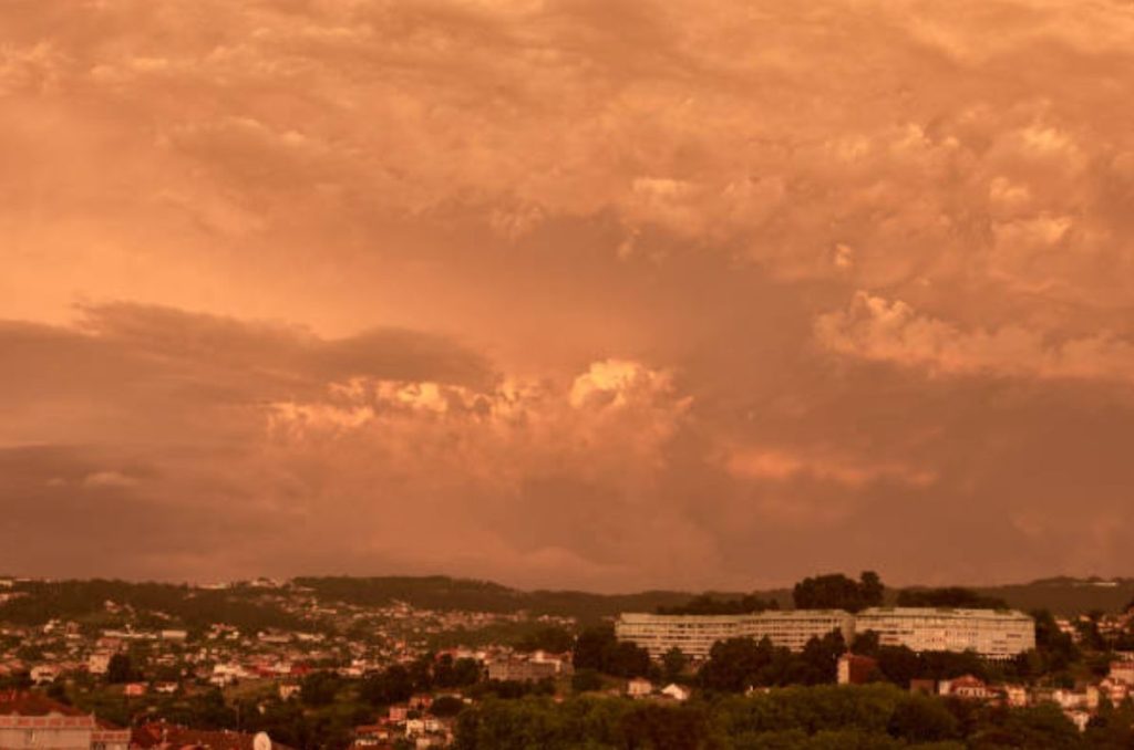 El polvo del Sahara ya llegó a Estados Unidos y acecha a México; a continuación te decimos cuándo podría llegar a México en 2024. Toma nota.