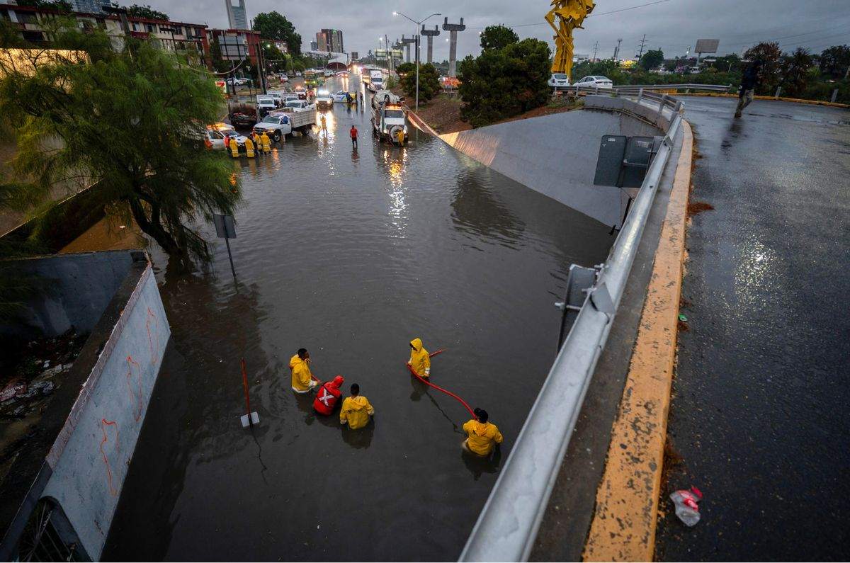 Tormenta tropical Alberto deja lluvias torrenciales en México