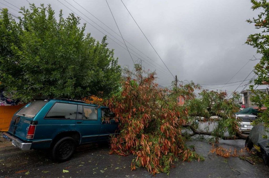 La Tormenta Tropical Alberto se degrada a depresión tropical en su paso por México, al menos 12 estados se mantienen en alerta.