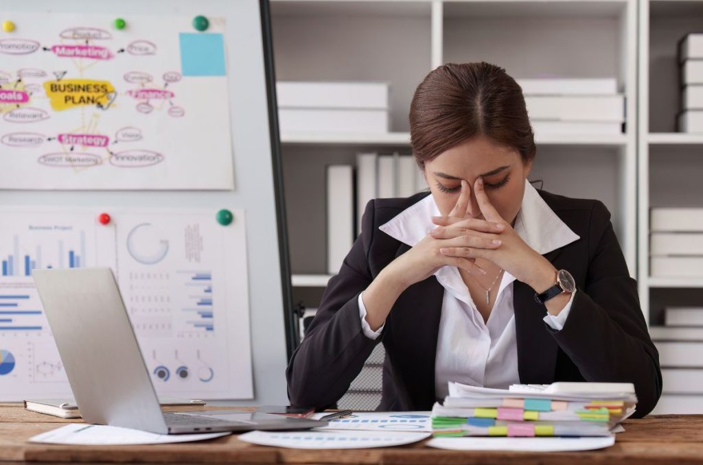 ¿Tu vida gira en torno al trabajo? Toma nota, hazte estas preguntas para determinar tu grado de estrés laboral.