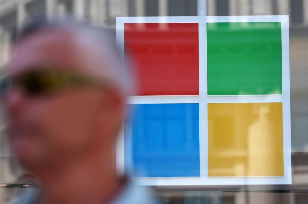 Vuelos cancelados, caída de bolsa, problemas en hospitales son algunos de los problemas desatados por falla de Microsoft a nivel mundial.