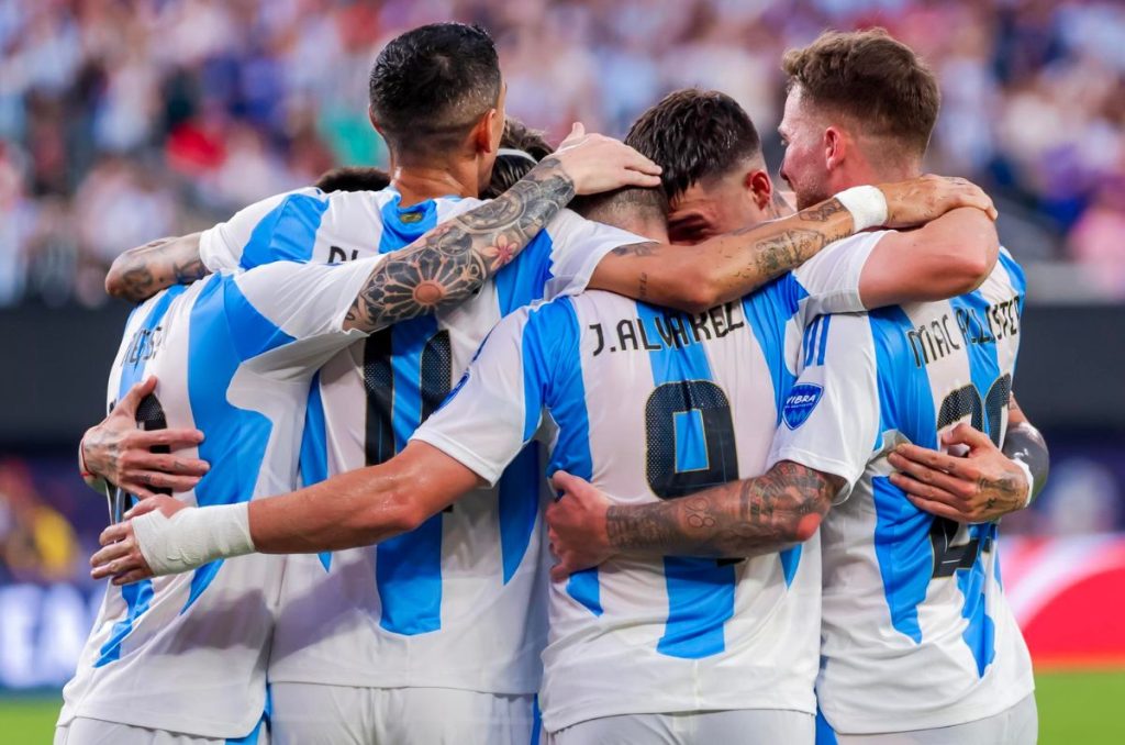 Argentina se convierte en el primer invitado a la final de la Copa América, tras imponerse a un meritorio conjunto de Canadá por 2-0.