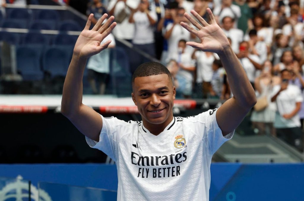 Tras siete años de esfuerzos y acercamientos, Kylian Mbappé por fin es presentado como nuevo elemento del Real Madrid.