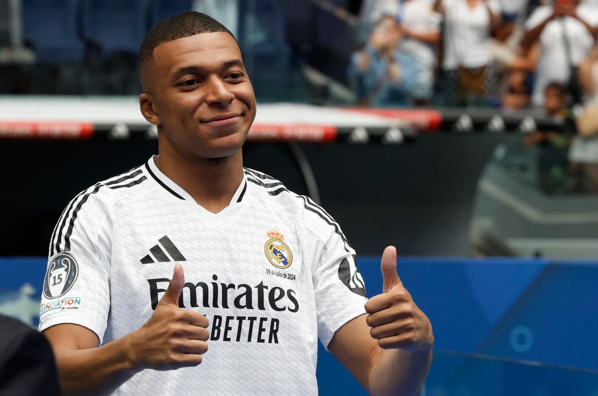 Kylian Mbappé en su presentación con el Real Madrid / EFE