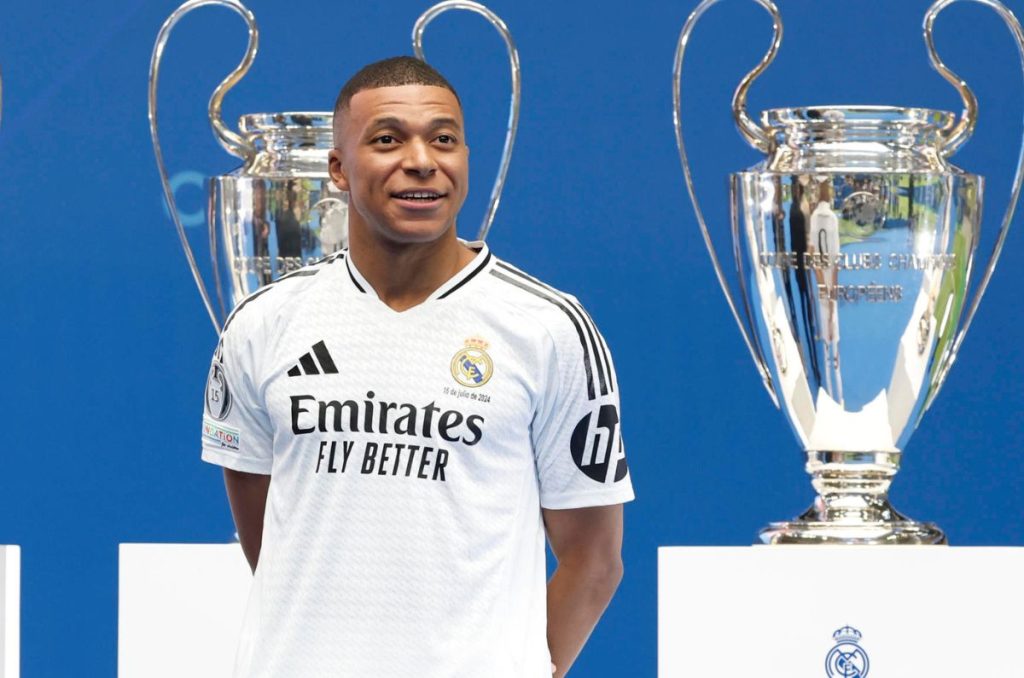 Tras siete años de esfuerzos y acercamientos, Kylian Mbappé por fin es presentado como nuevo elemento del Real Madrid.