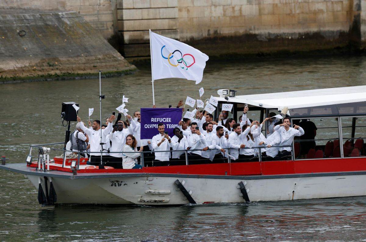 Desfile olímpico en el Río Sena, en París, Francia / EFE