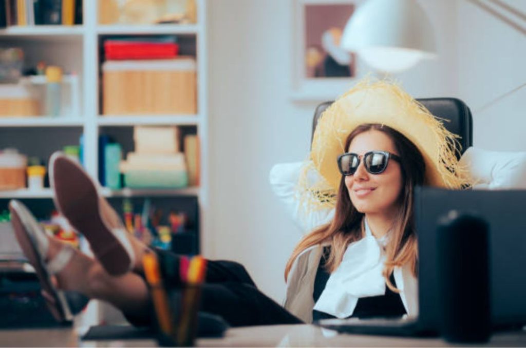 Aunque muchos no lo crean, aprovechar las vacaciones para formar tu propio negocio es una gran elección. Conoce ideas para emprender.