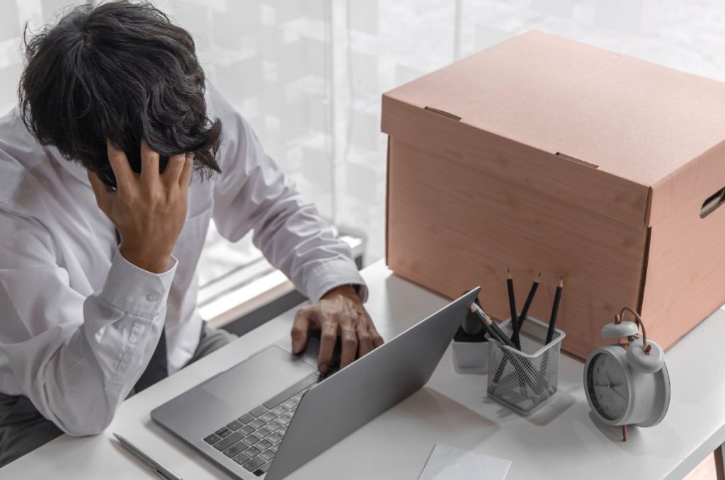 ¡Toma nota! El despido injustificado es una práctica laboral ilegal; conoce qué puedes hacer si te encuentras en esta situación.