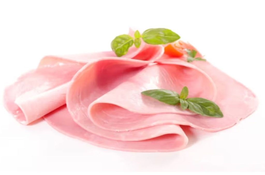 ¿Por qué se infla el paquete de jamón? Conoce qué ocasiona este problema y por qué no debes comprarlo y mucho menos consumirlo.