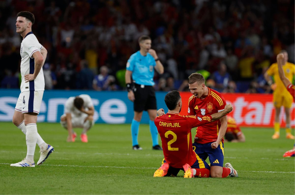 España, con goles de Nico Williams y de Mikel Oyarzabal, ganó 2-1 a Inglaterra en el Estadio Olímpico de Berlín y alzó su cuarta Eurocopa. / EFE